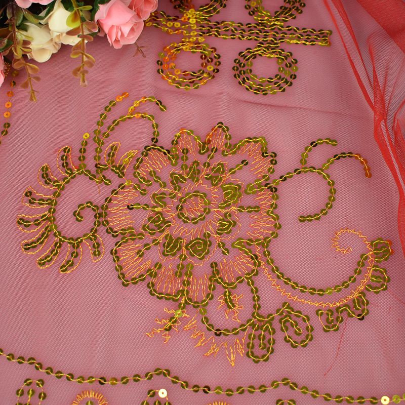 A golden bride's veil with the character "Prosperity and Happiness" for the wedding Item Picture