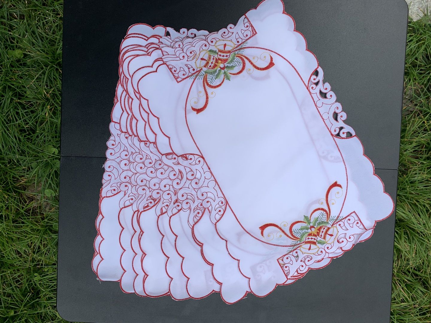 炫艺绣品 感恩回馈活动商品  30*45cm 圣诞餐垫 节日装饰品 刺绣小盖布 