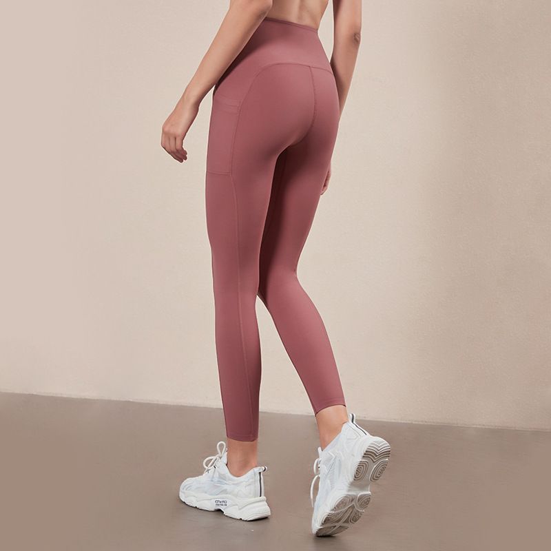 瑜伽服白底实物图