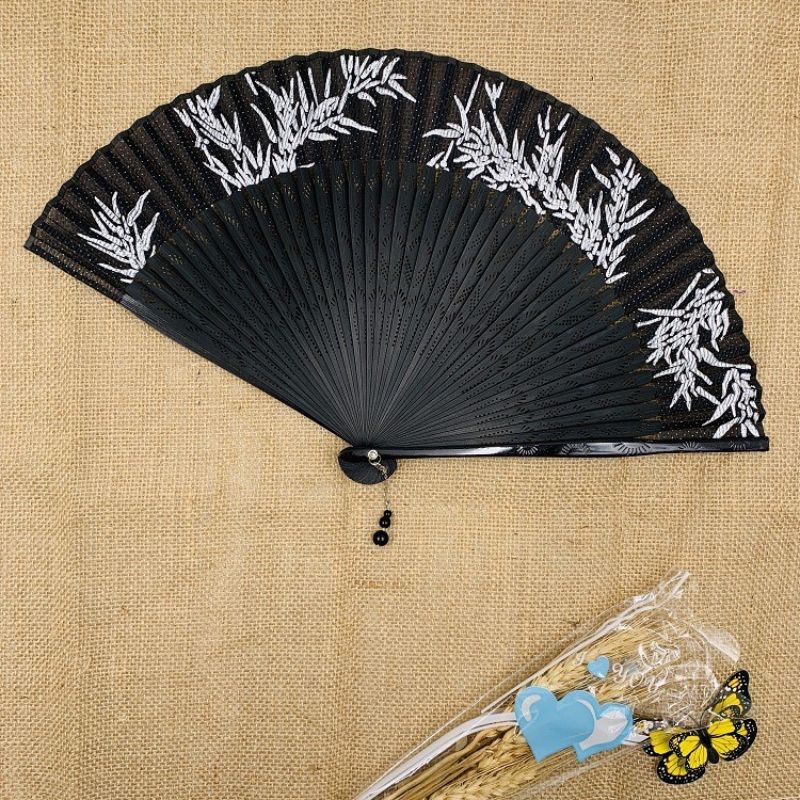 New Japanese and Korean style folding fans, men's fans, bamboo fans, gift folding fans, all-bamboo spray-painted Chinese style, ancient-style fans