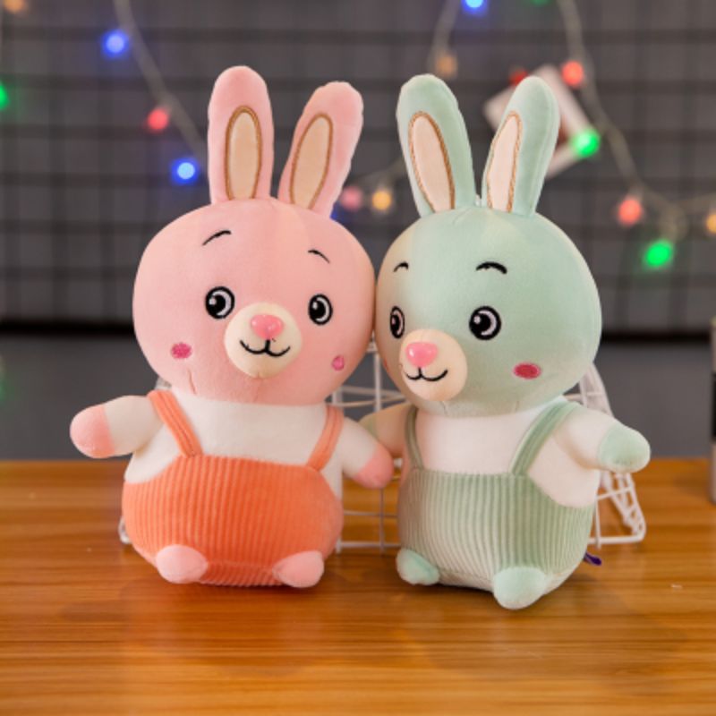 毛绒玩具粉色绿色8寸可爱穿背带裤兔子001布鲁熊详情图1