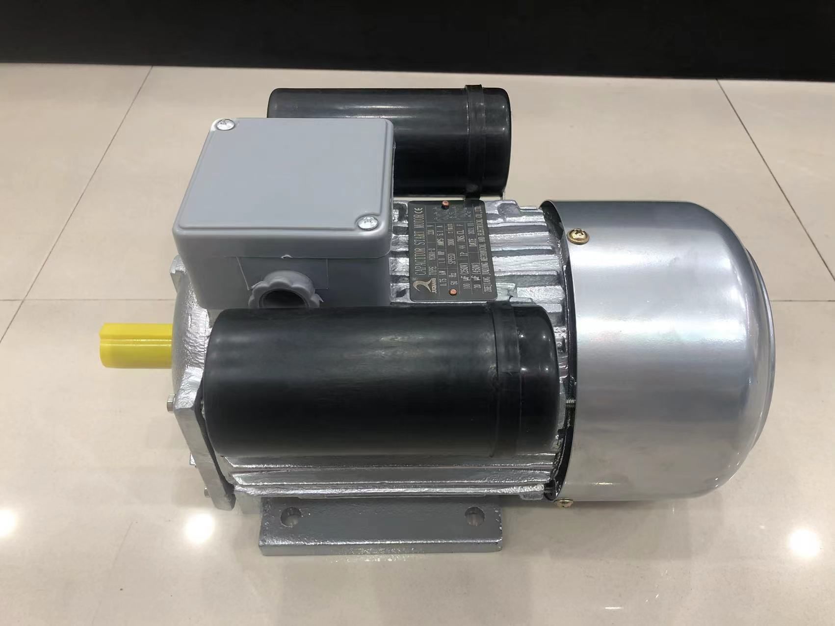 电动机YC112M-2800r/min/4KW/5.5HP/220V铁壳铜线