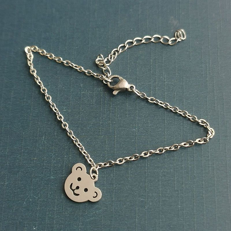 The manufacturer produces and sells stainless steel jewelry, anti-allergy necklaces, pendants, bear head pendants and diy accessories Item Picture