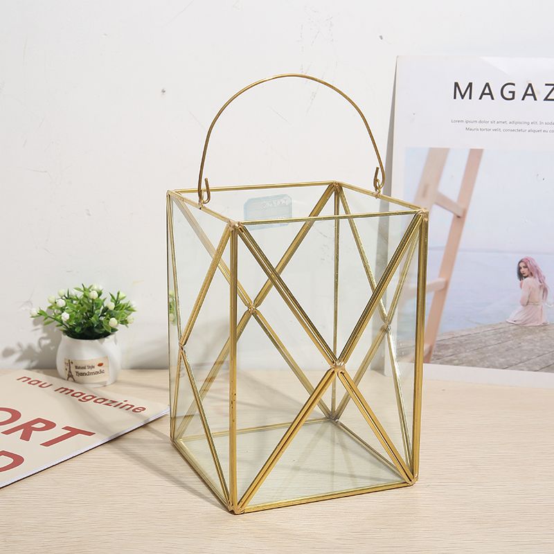 Geometric quadrilateral golden glass greenhouse micro-landscape, succulent everlasting flower, hand-held candlestick DIY decorative item, desktop decoration Specification image