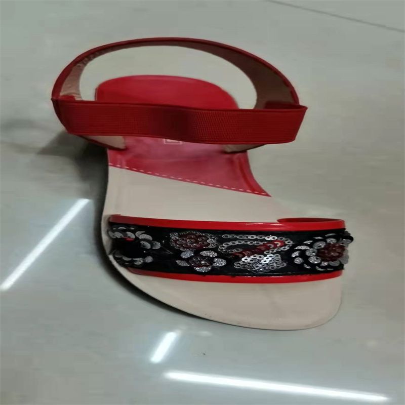 女士凉拖细节图