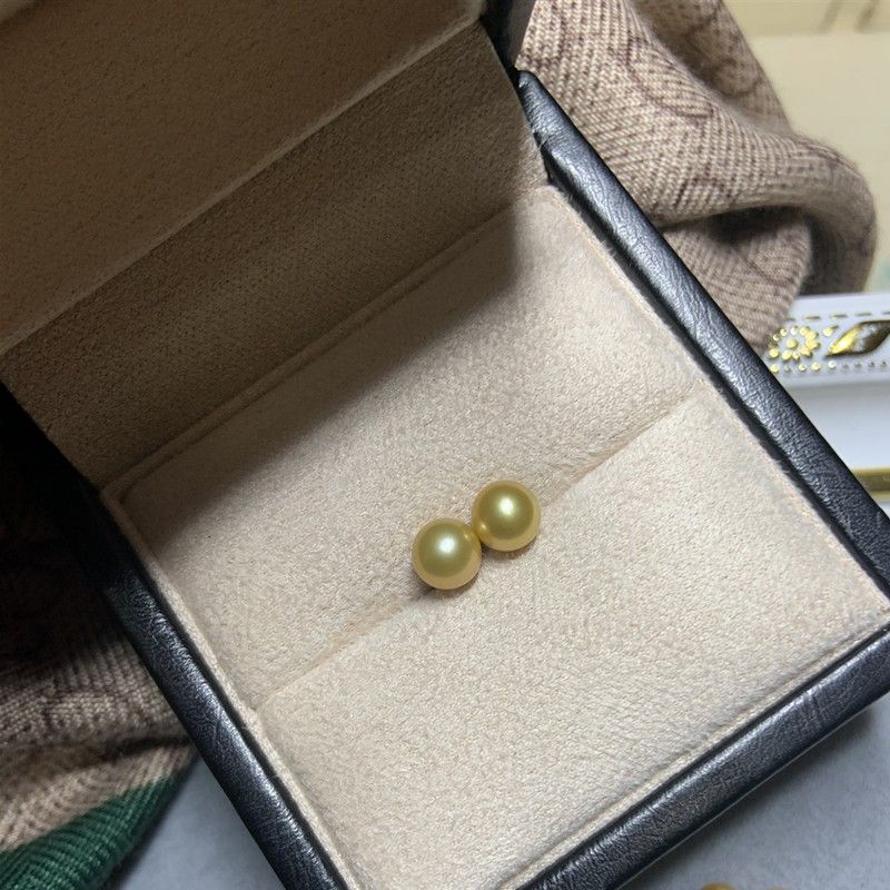 Natural Gold Pearl Stud Earrings S925 Sterling Silver 18K Gold Pearl Earrings Gold Pearl Earrings Comparable To Akoya details Picture