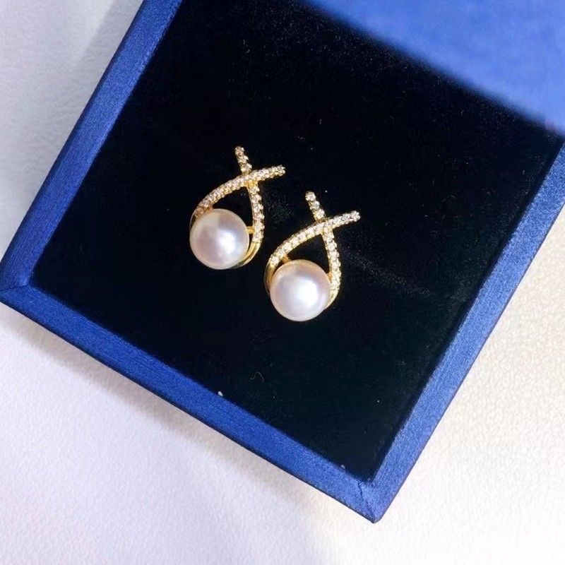 Fresh Water Pearl Earrings Female 925 Sterling Silver Temperament Goddess South Korea X Cross Earrings Simple New Earrings Application Scenario
