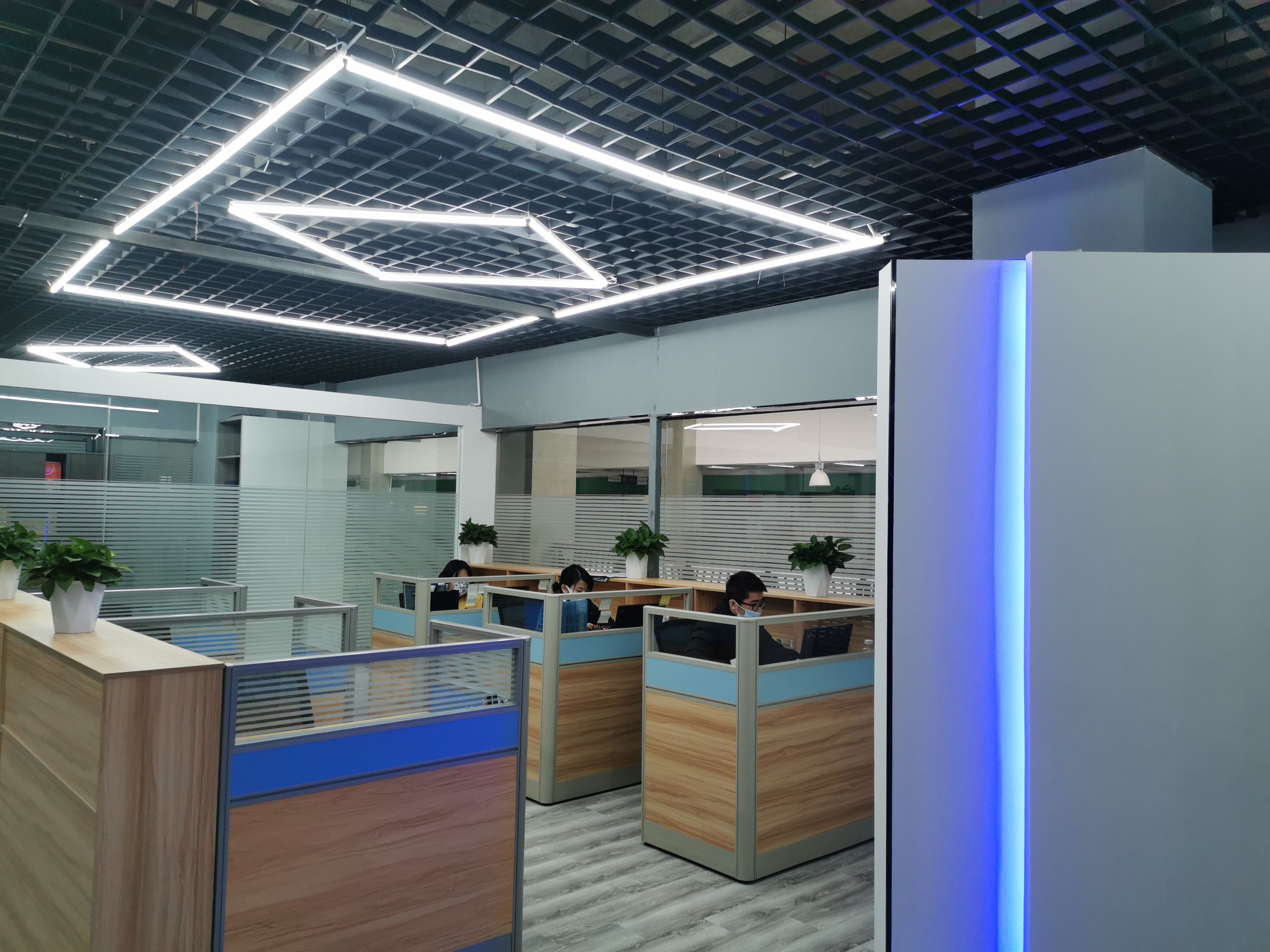 Yiwu Honghua Auto Accessories Co., LTD describe pic - 1