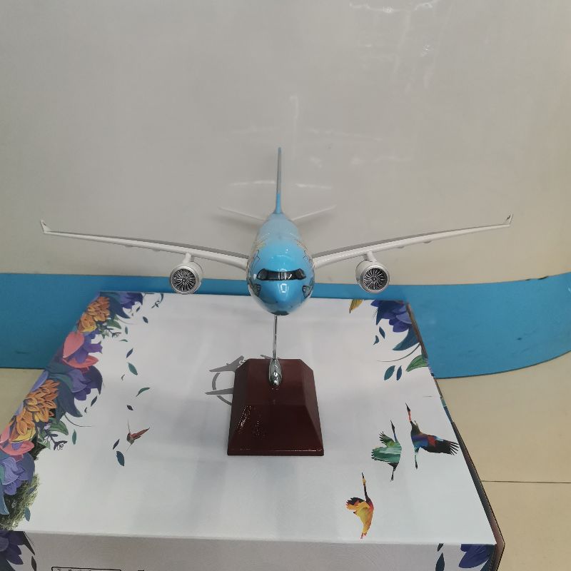 飞机模型（中国东方航空A330巴斯光年涂装）合成树脂飞机模型详情图3