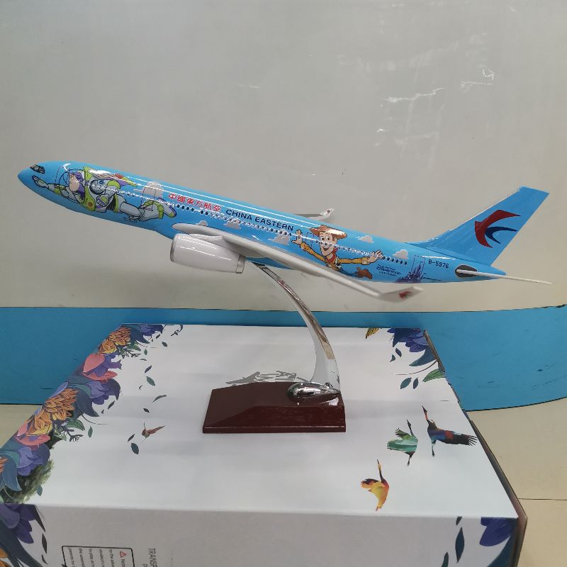 飞机模型（中国东方航空A330巴斯光年涂装）合成树脂飞机模型详情图1