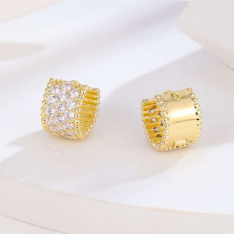 18K oro con brocas pendientes mujer simple moda super flash semicircular con diamantes pendientes exquisitos influenciador versátil orejeras Specification image