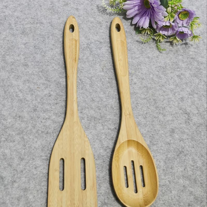 Jiehao Bamboo and Wood Kitchen Special Round Head Three-compartment Spatula Set for household Non-stick pans Application Scenario
