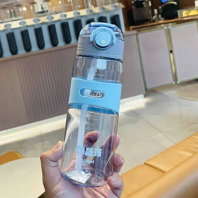 Plastic straw cup for girls, creative water cup with high appearance level, portable and cute cup for girls, simple, transparent and durable Application Scenario