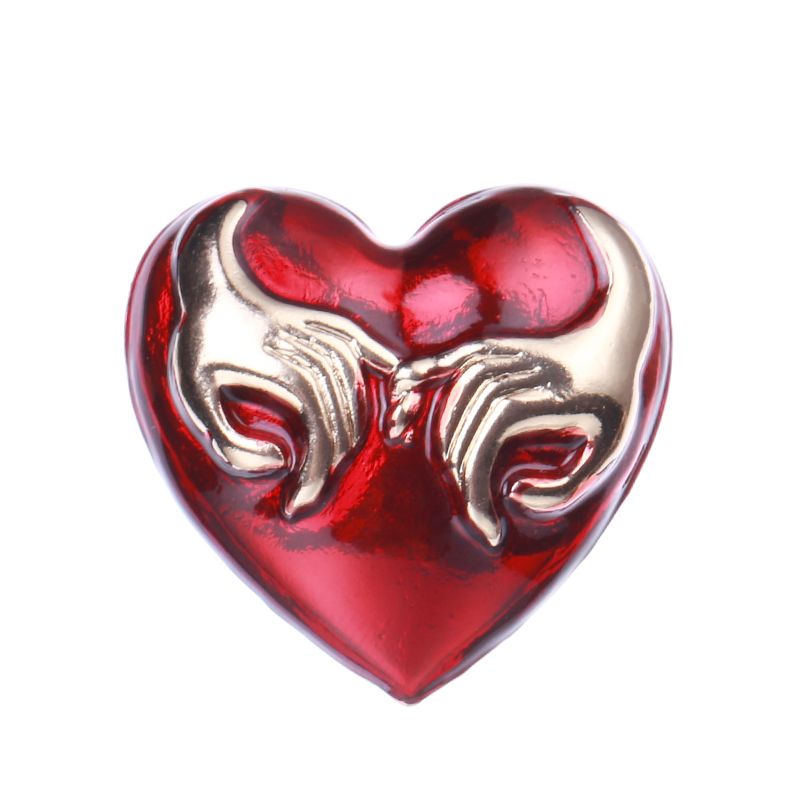 Factory direct sales for foreign trade, popular heart-shaped brooches, suits, sweaters and accessories Application Scenario