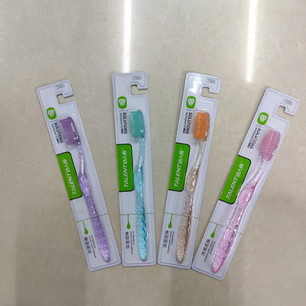 达人秀T303柔韧刷丝高端水晶柄成人软毛牙刷详情3