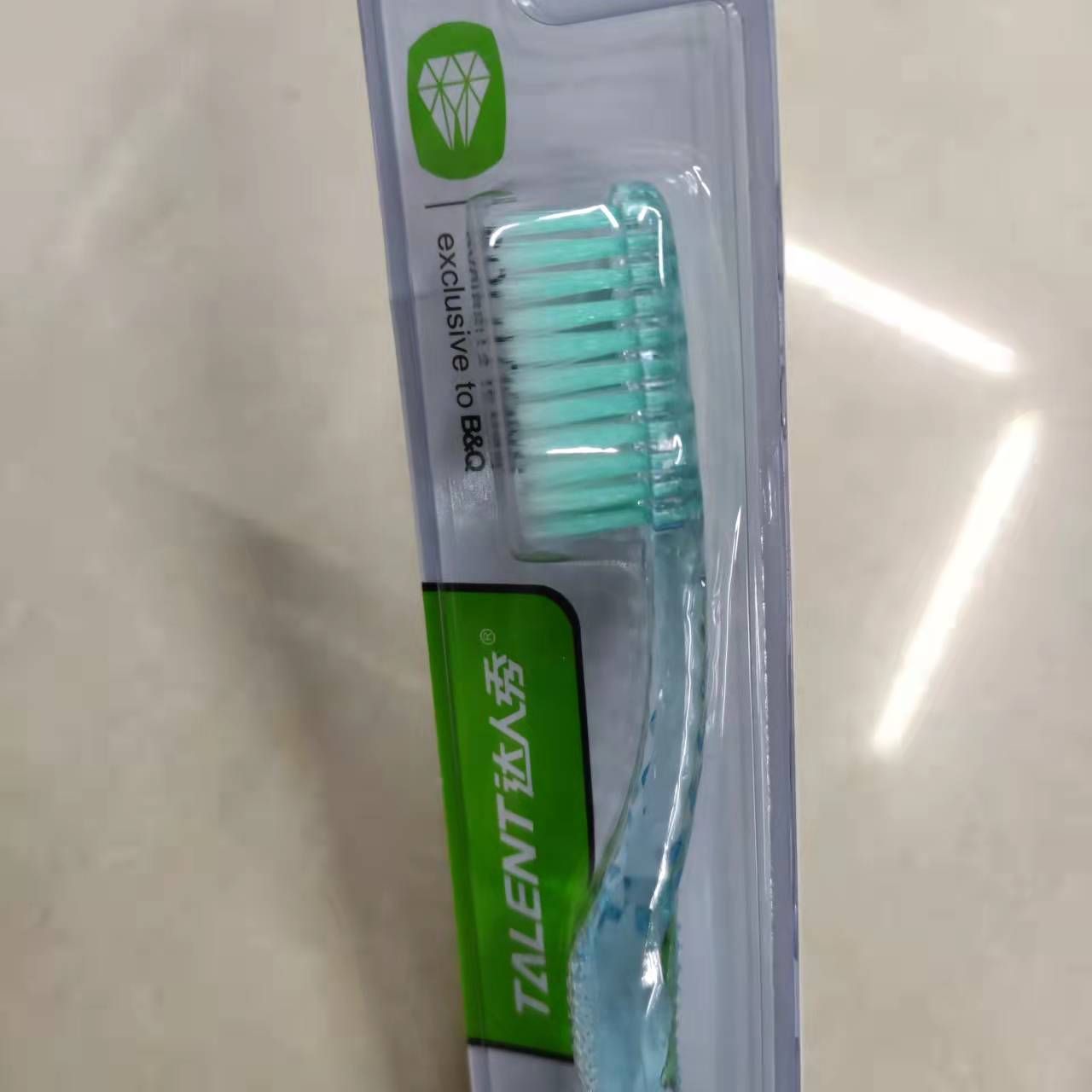 达人秀T303柔韧刷丝高端水晶柄成人软毛牙刷详情4