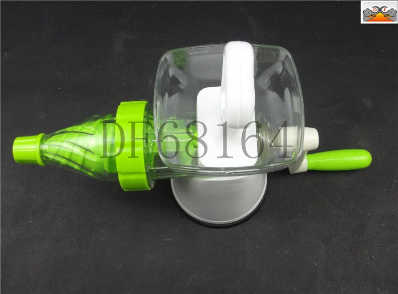 DF68164 Juicer DF Trading House full figure