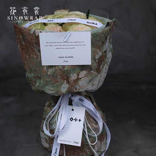 Flower dress fabric, retro oil painting fabric wrapping paper, round flower bouquets, diy art fresh flower wrapping paper, materials for flower shops Application Scenario