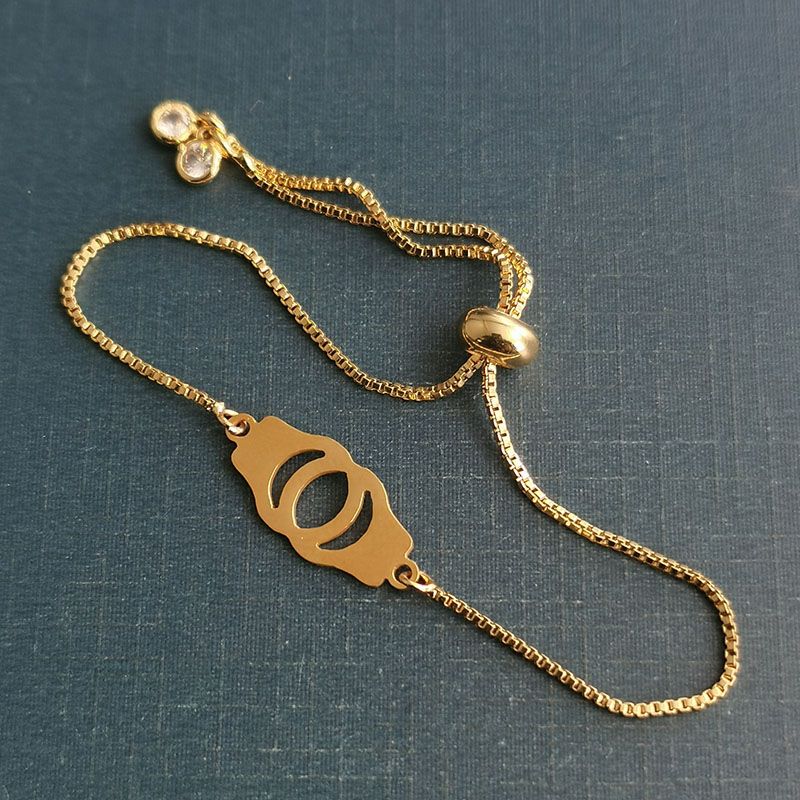 Handcuff stainless steel jewelry connection accessories, double-sided fully polished double-hole stainless steel jewelry bracelet necklace pendant Application Scenario