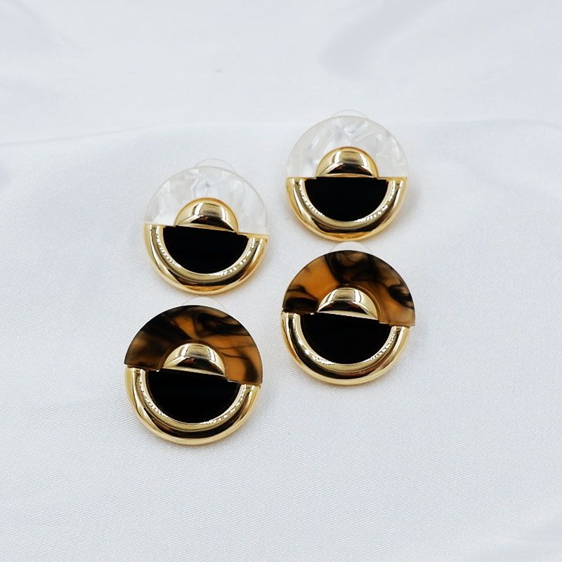 2022 New Europe And The United States Popular Fashion All Gold Earrings High-Grade Color Matching Face Earrings Wholesale Custom