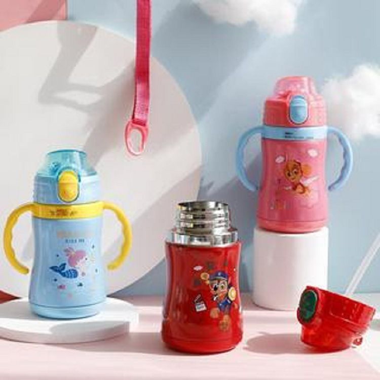 Children's small capacity straw cup cute cartoon holding rope thermos cup portable backpack kindergarten direct drinking cup wholesale thumbnail