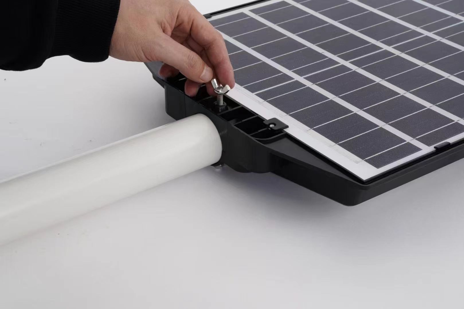 Integrated solar street lamp with telescopic pole Application Scenario