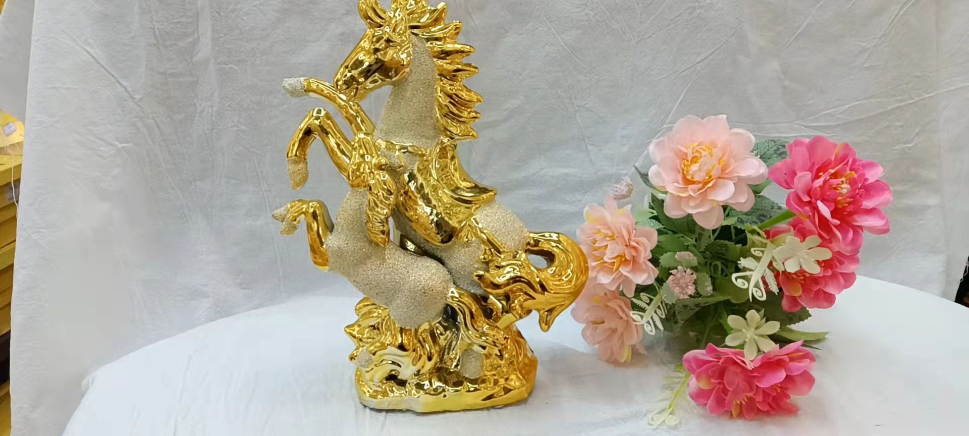 Ceramic craft ornaments and handicrafts of horses Specification image