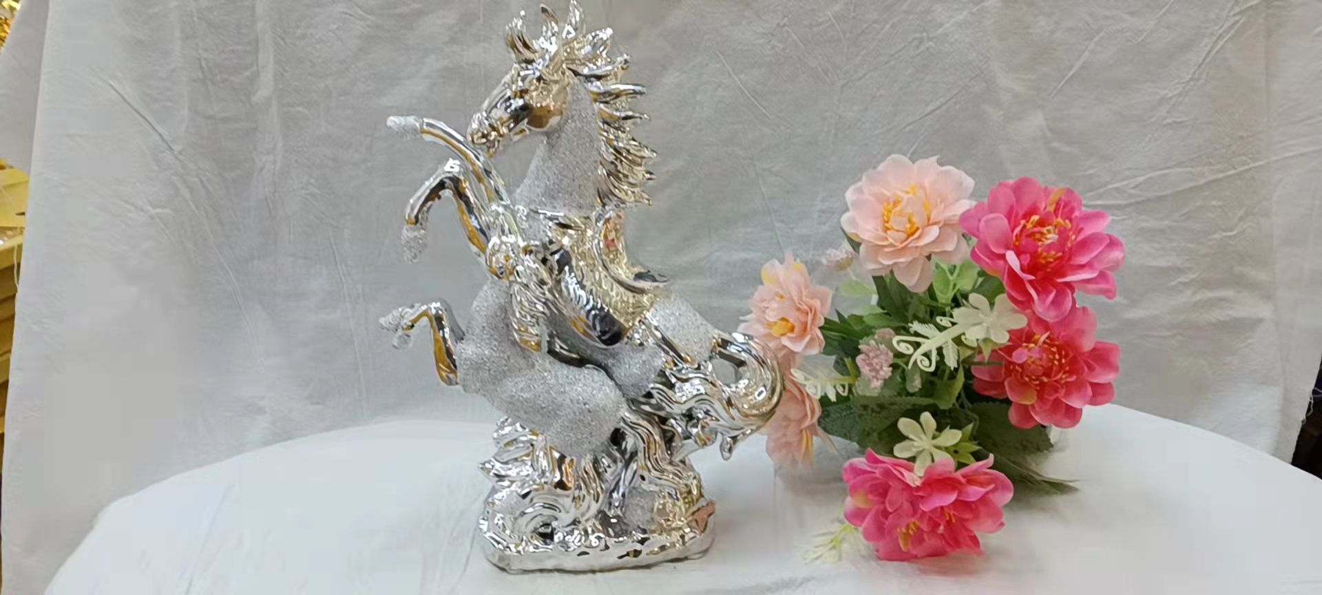 Ceramic craft ornaments and handicrafts of horses