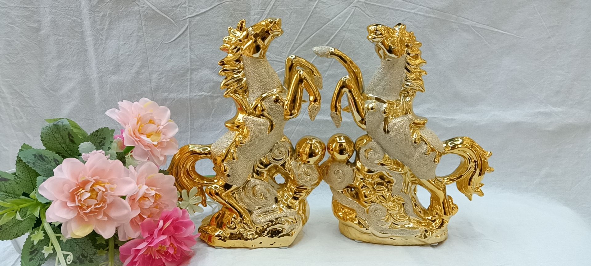 Baoxian Handicrafts Ceramic Craft Ornaments Handicrafts with horses on both sides 8A26