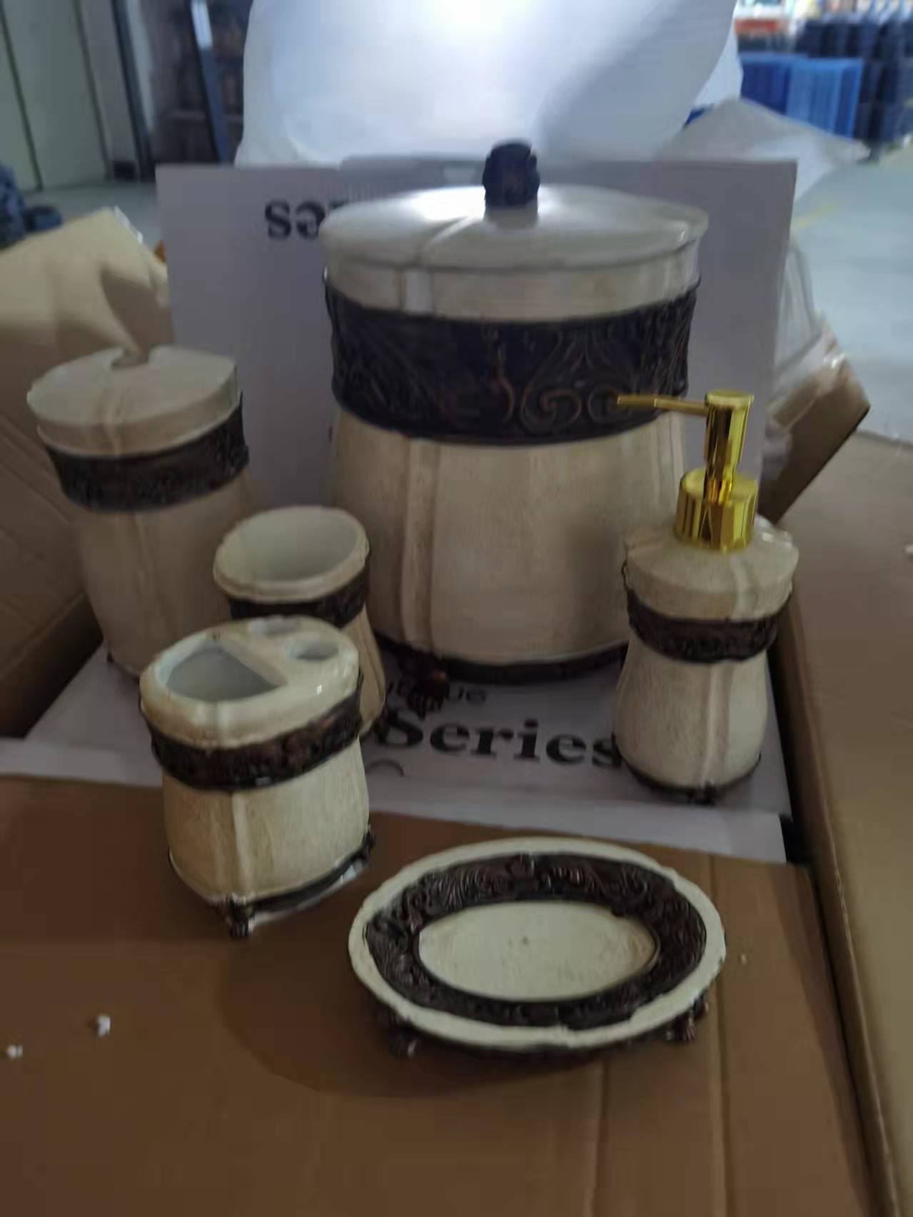 European Bathroom, Six Sets, Five Sets, Four Sets Of Resin Products Application Scenario