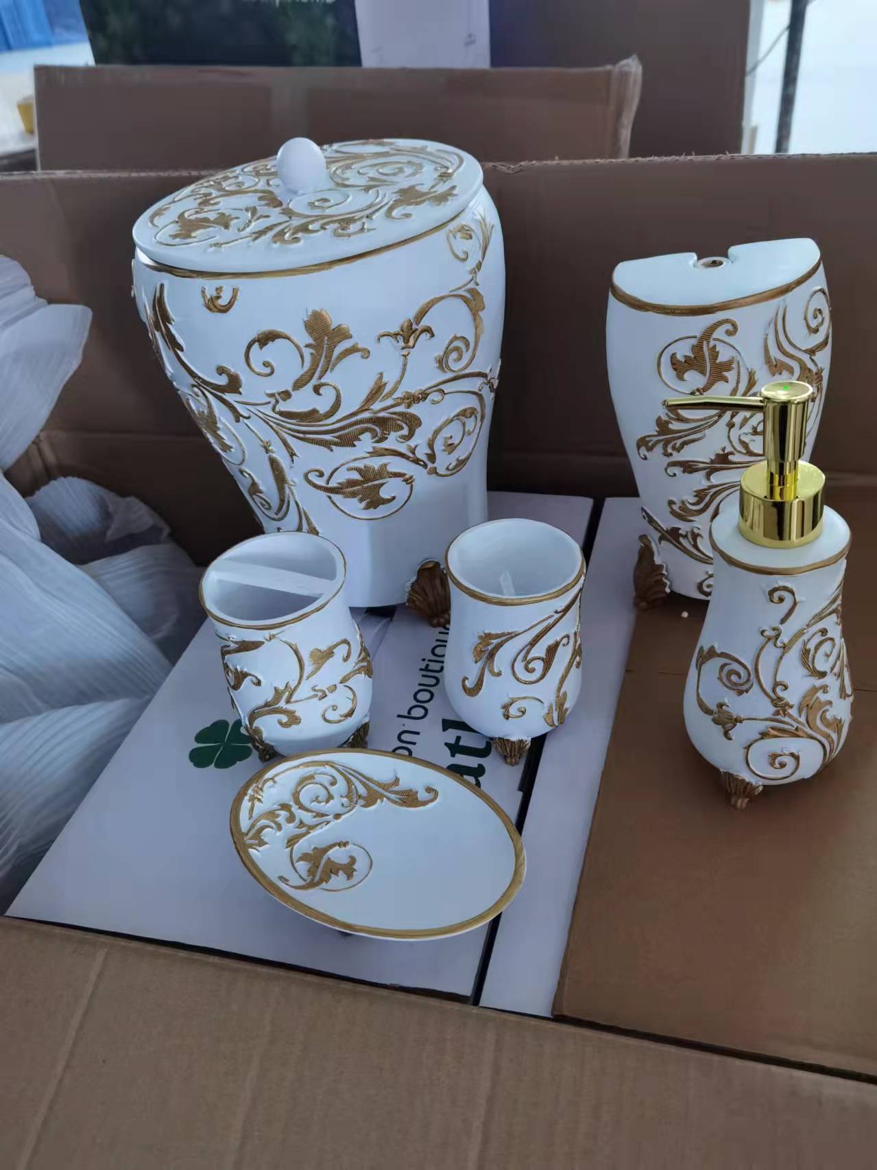 European Bathroom Six-Piece Set, Five-Piece Set, Four-Piece Set, Toilet Brush, Trash Can, Soap Box, Etc