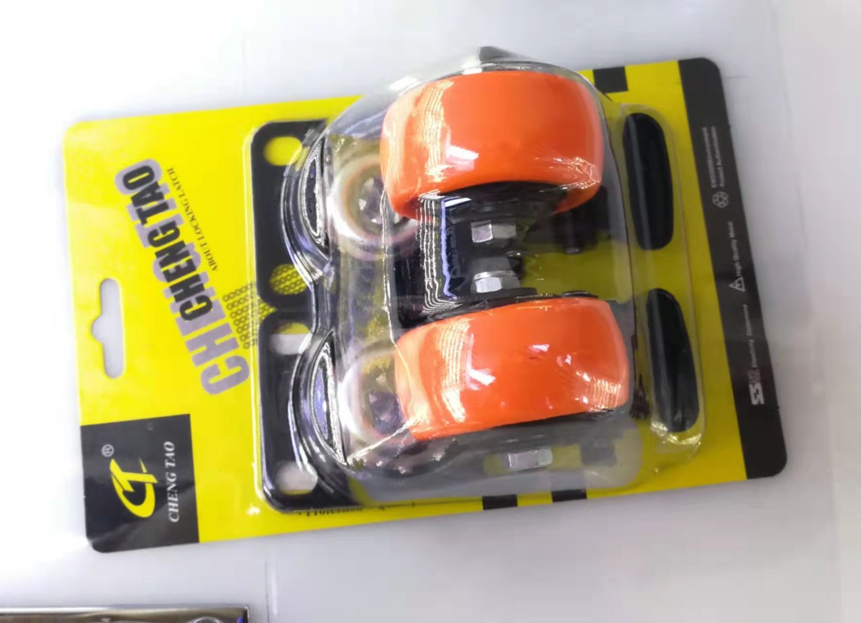 2寸橙色金钻平底带刹插卡包装，2个/卡