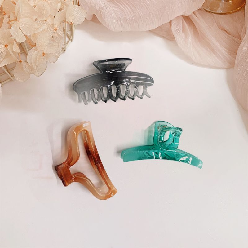 Hair clips, shark clips, large hair volume, popular gradient color series, back of the head, coiled hair clips, headwear Application Scenario