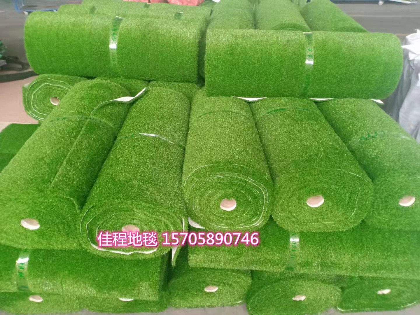 热卖款2cm草高TPR底仿真草坪地毯草坪垫PVC卷材地毯脚垫户外垫装饰垫优优草地垫 悠悠草卷材防滑垫 尺寸是1*15米