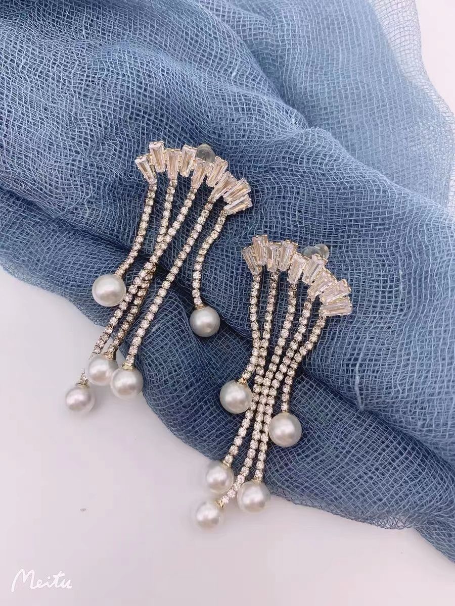 耳环女韩国气质网红爆款2022年新款潮珍珠耳坠设计感耳饰