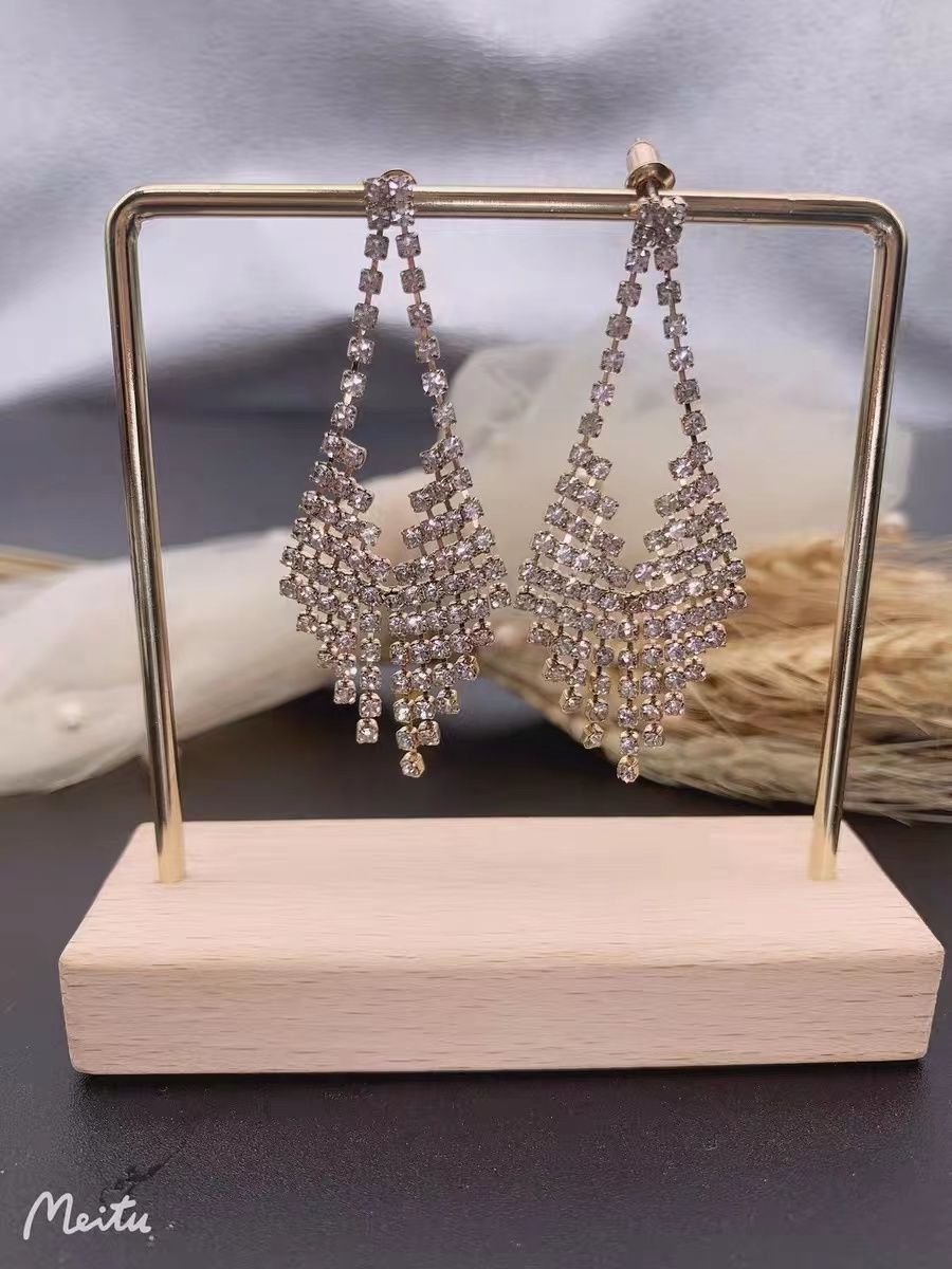 耳环女韩国气质网红爆款2022年新款潮银针耳坠设计感耳饰