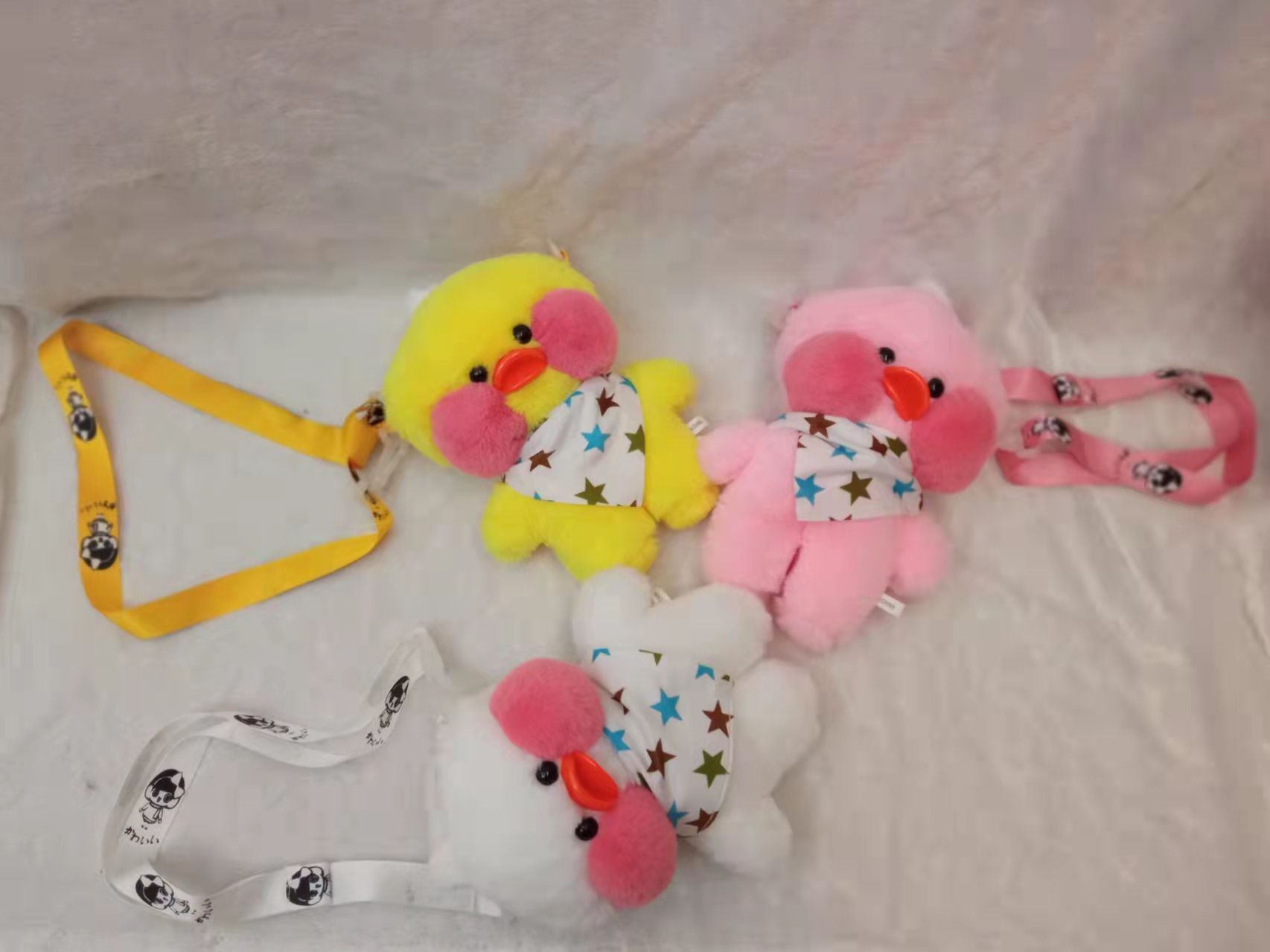 Wholesale of popular Douyin best-selling yellow duck dolls, hyaluronic acid duck figurines, plush toys and claw machines details Picture