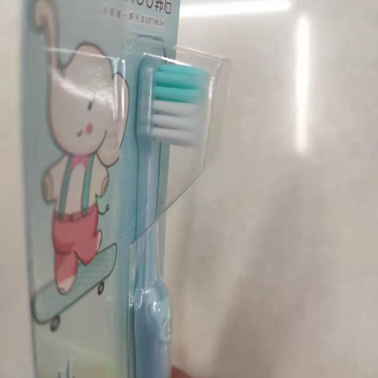 牙膏牙刷批发 韩后919圆孔型儿童约万毛超柔软牙刷详情5