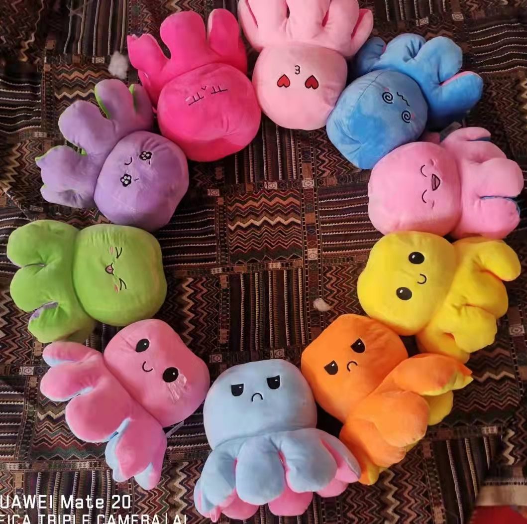 The manufacturer of flip-out octopus plush toys supplies game dolls in stock Item Picture