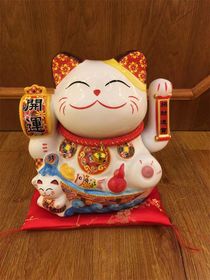 South Thai craft goods into the shaking hand cat opening home decoration relocation