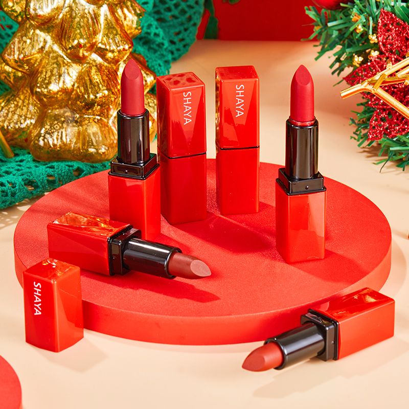 Douyin Live Shaya Flame Red Lip Velvet Lipstick Box, four colors, misty texture, moisturizing, whitening and easy to apply Application Scenario
