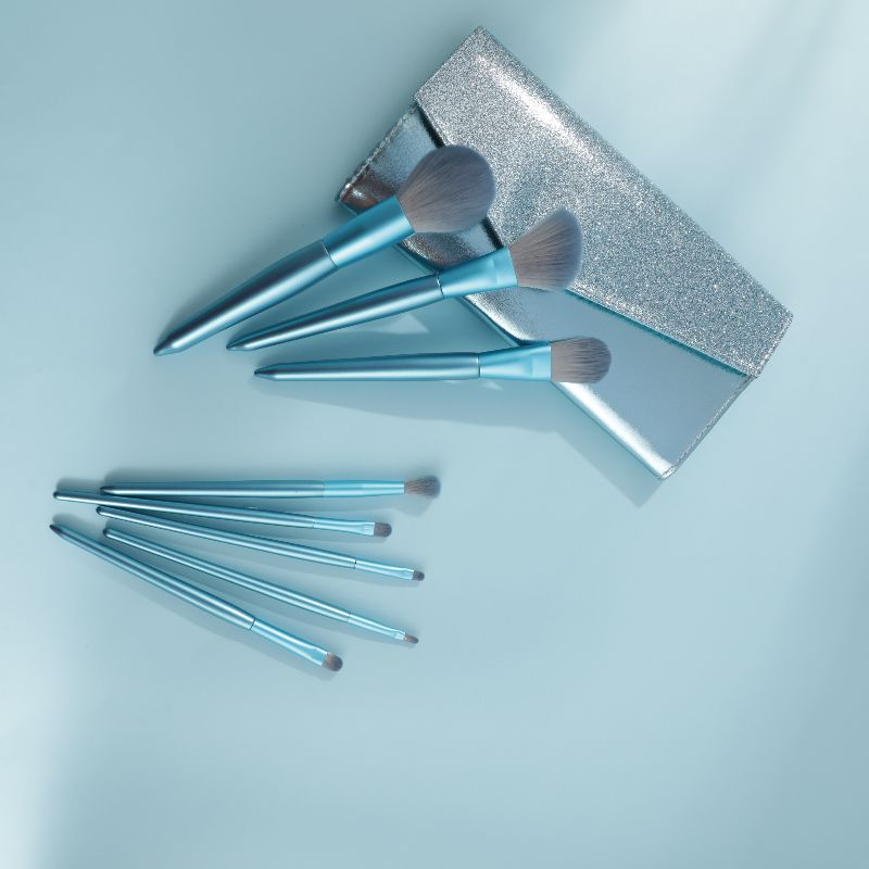 8 conical sleeve brushes can be easily applied in one set Specification image