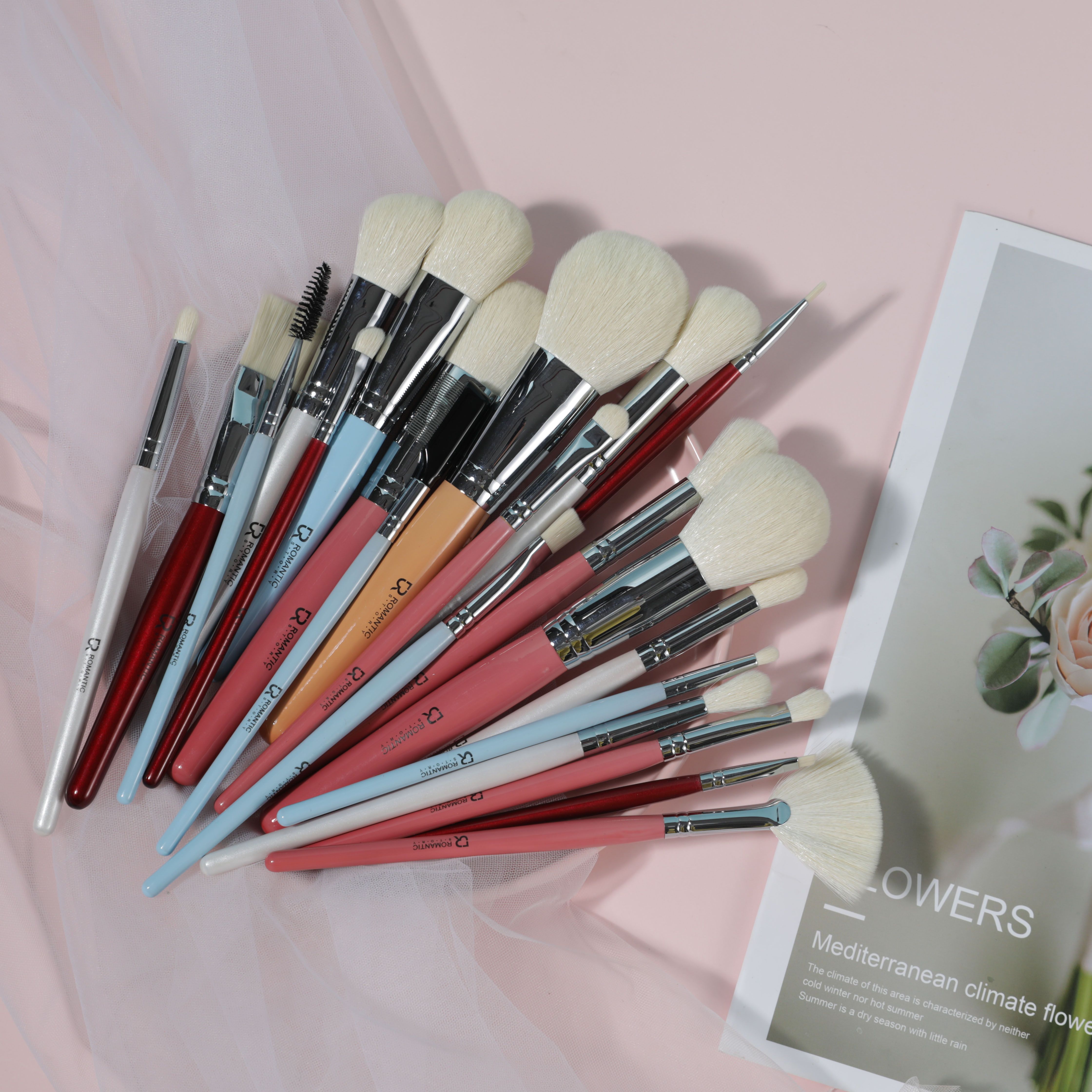 21 Zipper Leather Cover Brush Nano Silk Bionic Wool Rainbow Handle Brush Soft And Delicate Specification drawing