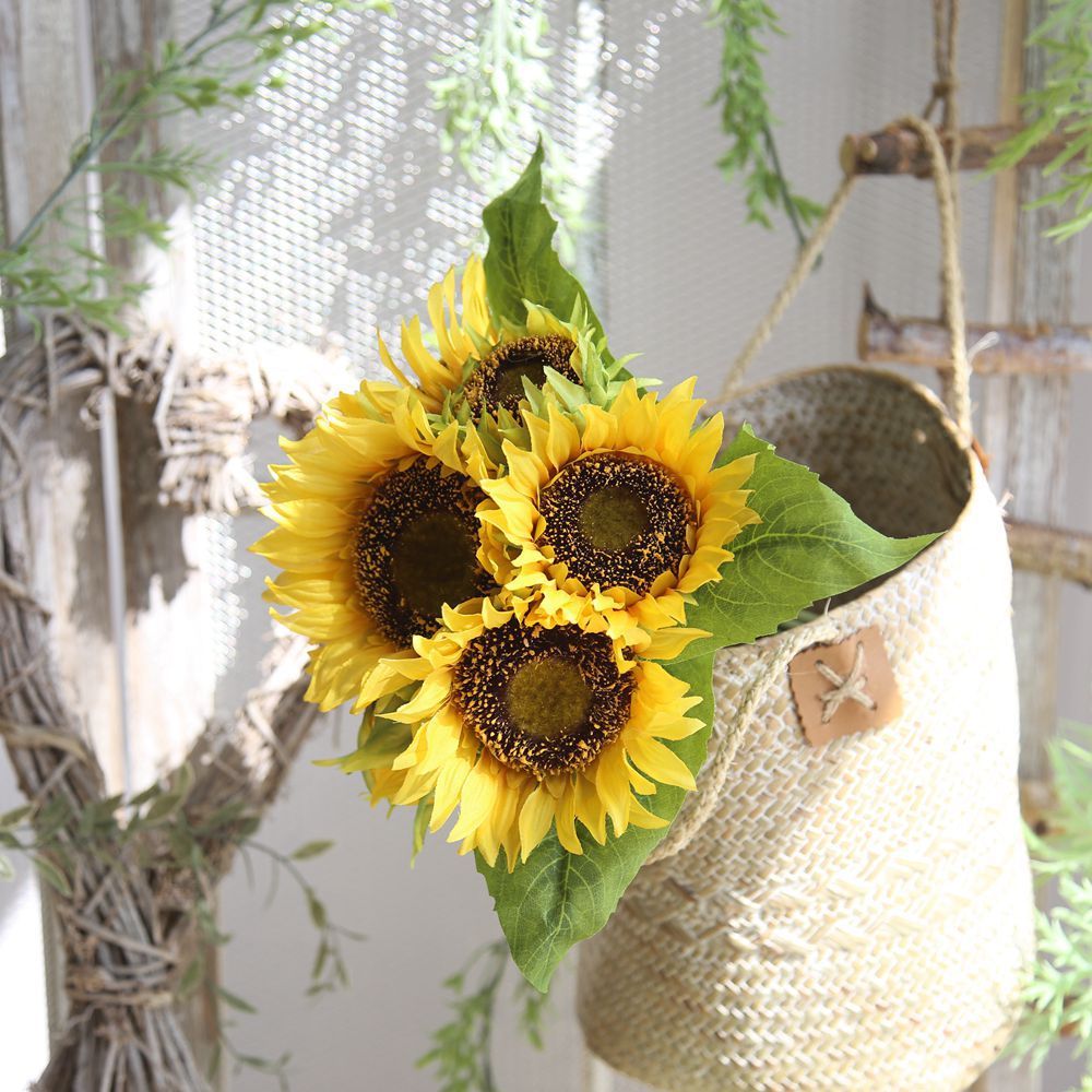 Manufacturer's artificial flowers, sunflowers, bouquets, artificial flowers wholesale, wedding hand-held silk flowers export, home decoration MW22101
