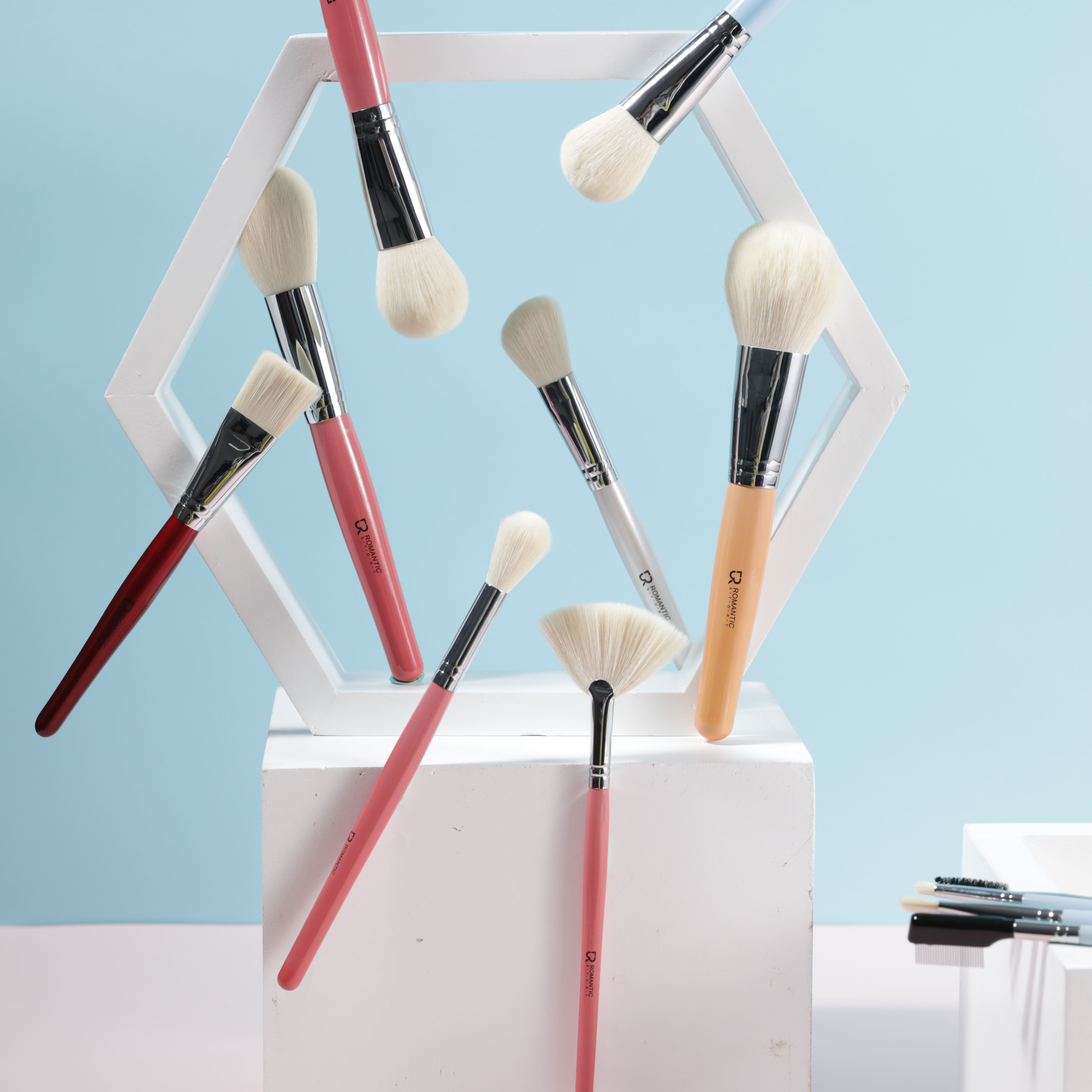 21 Zipper Leather Cover Brush Nano Silk Bionic Wool Rainbow Handle Brush Soft And Delicate details Picture
