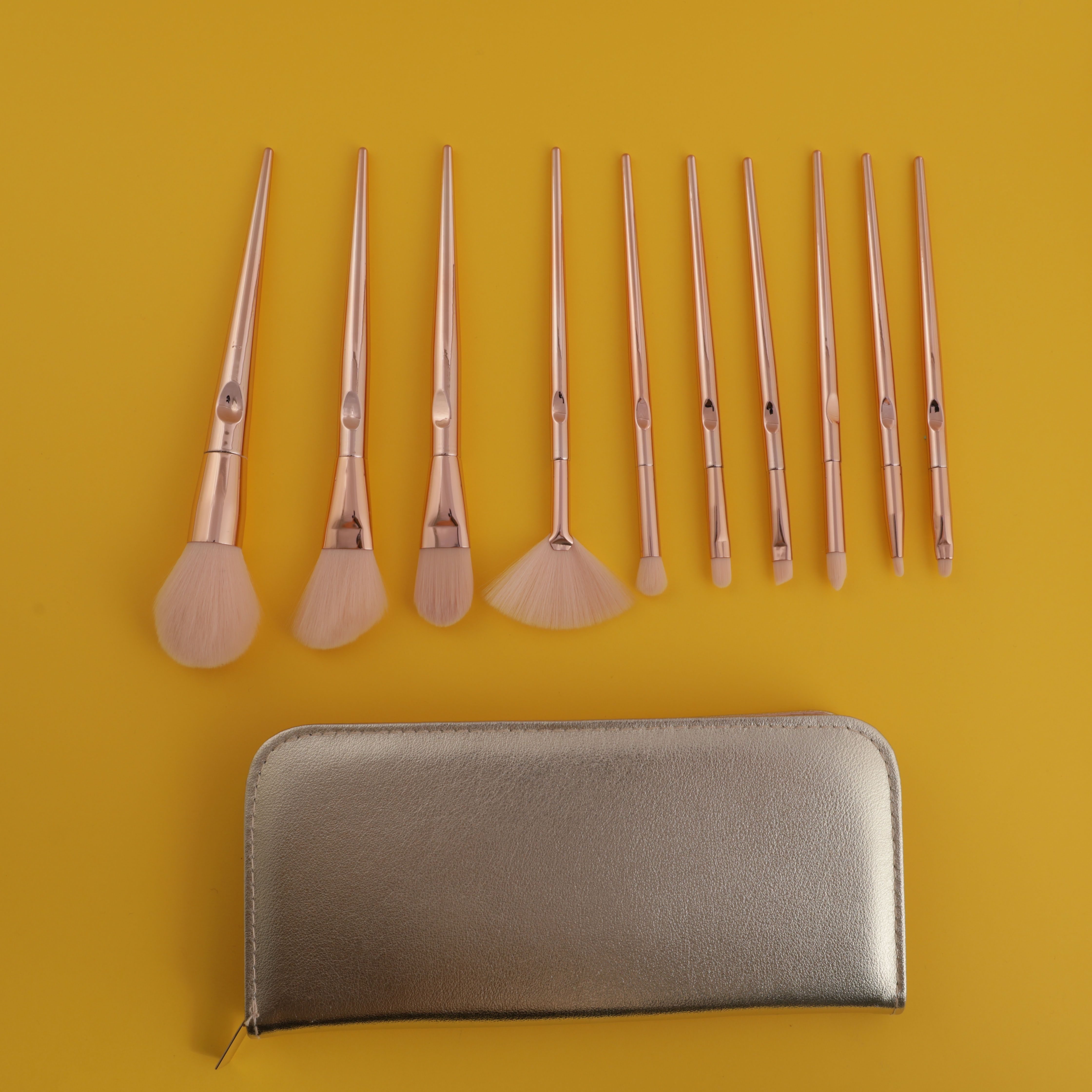 Romance Boutique 10-piece fingerprint electroplated rose gold zipper bag Application Scenario