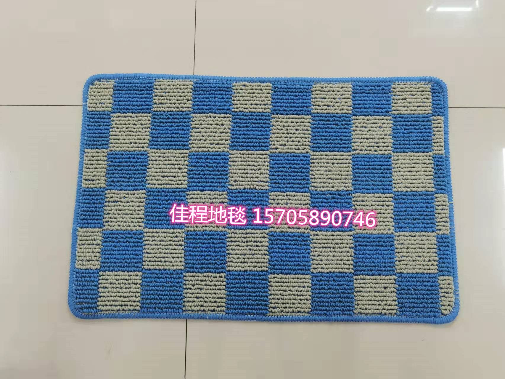 TPR square floor mat, polypropylene foot mat, door mat, anti-slip mat, jacquard grid mat, outdoor mat, indoor mat, foreign trade mat. Simple and elegant pattern, good water absorption and anti-slip effect. 4 colors, size 38*58cm Application Scenario