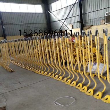 Large and small truck vacuum tire tools, large rakes, manual tire removal, three-piece set, large vacuum tire removal, tire repair Application Scenario