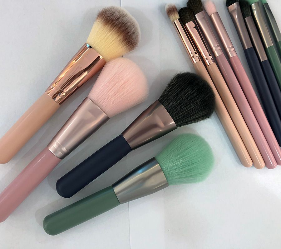 This portable travel set with 7 mini brushes is the first choice for beginners and students pic 13