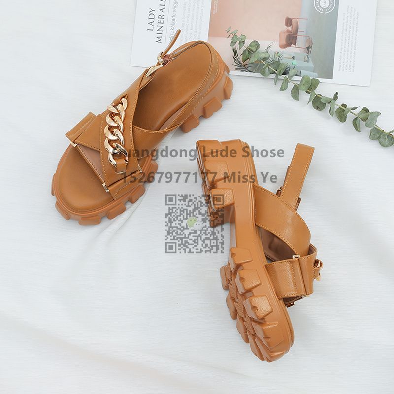 2022 Summer New Thick Soled Women's Sandals Guangzhou Women's Shoes Gear Increase Muffin Bottom Chain Sandals Fashion Craft Shoes